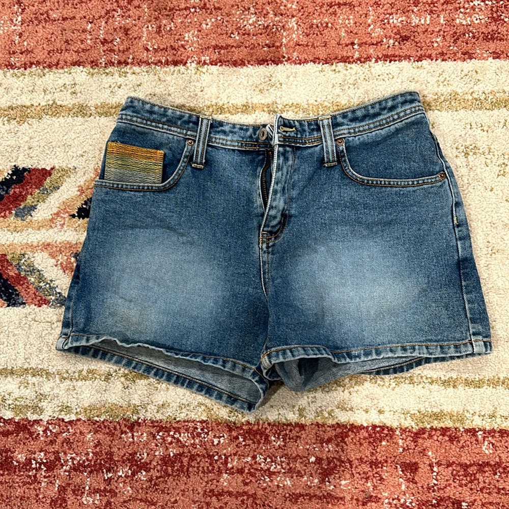 Women’s shorts